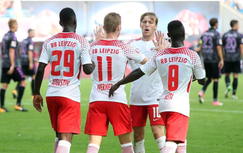 子俩在训练 子俩在训练